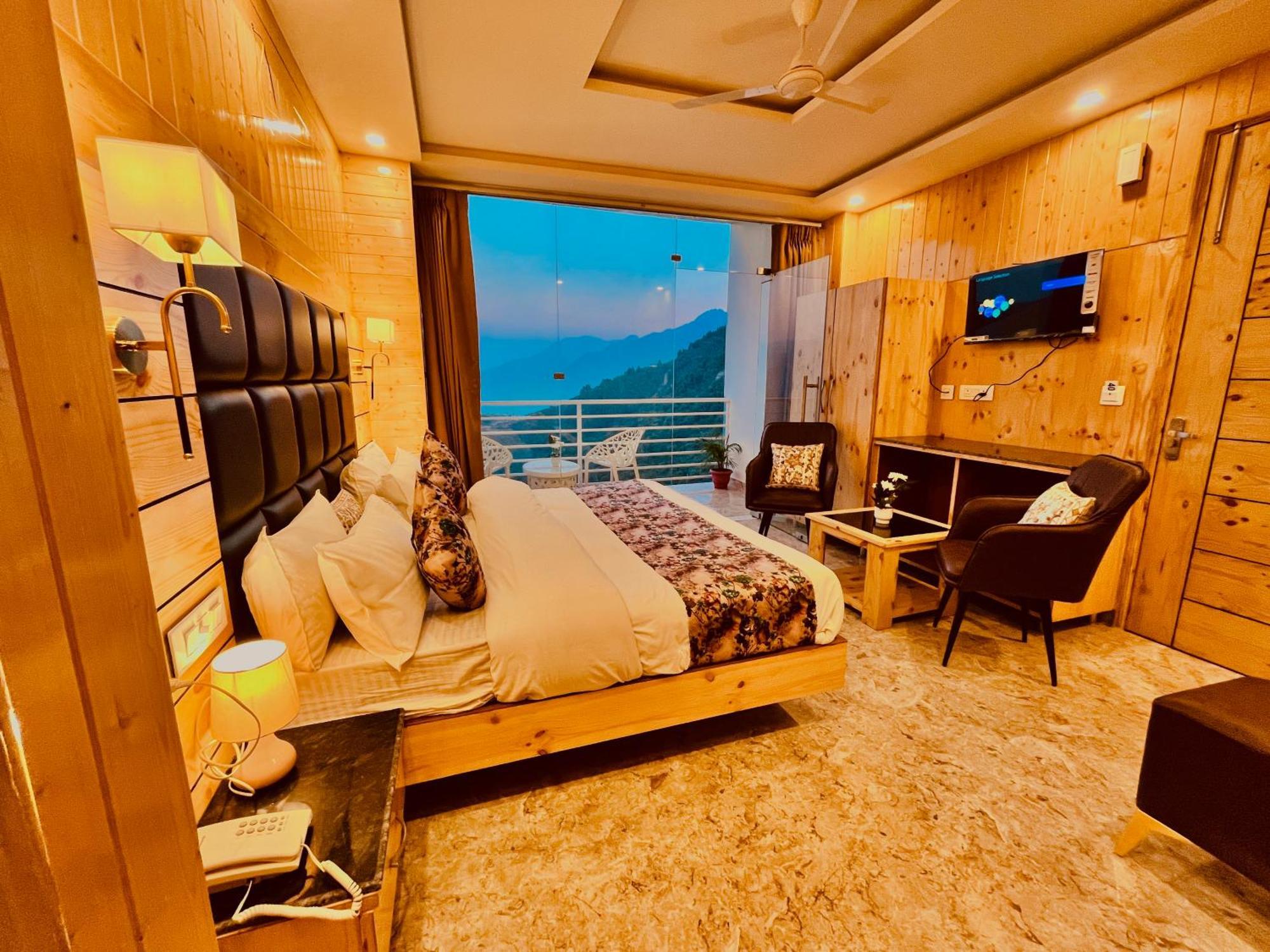 Hotel Classic Crown - #Scenic Mountain View #Open Terrace #Parking #Premium Rooms With Balcony #Guest Preferred #Best Selling Hotel In Mussoorie Exterior photo
