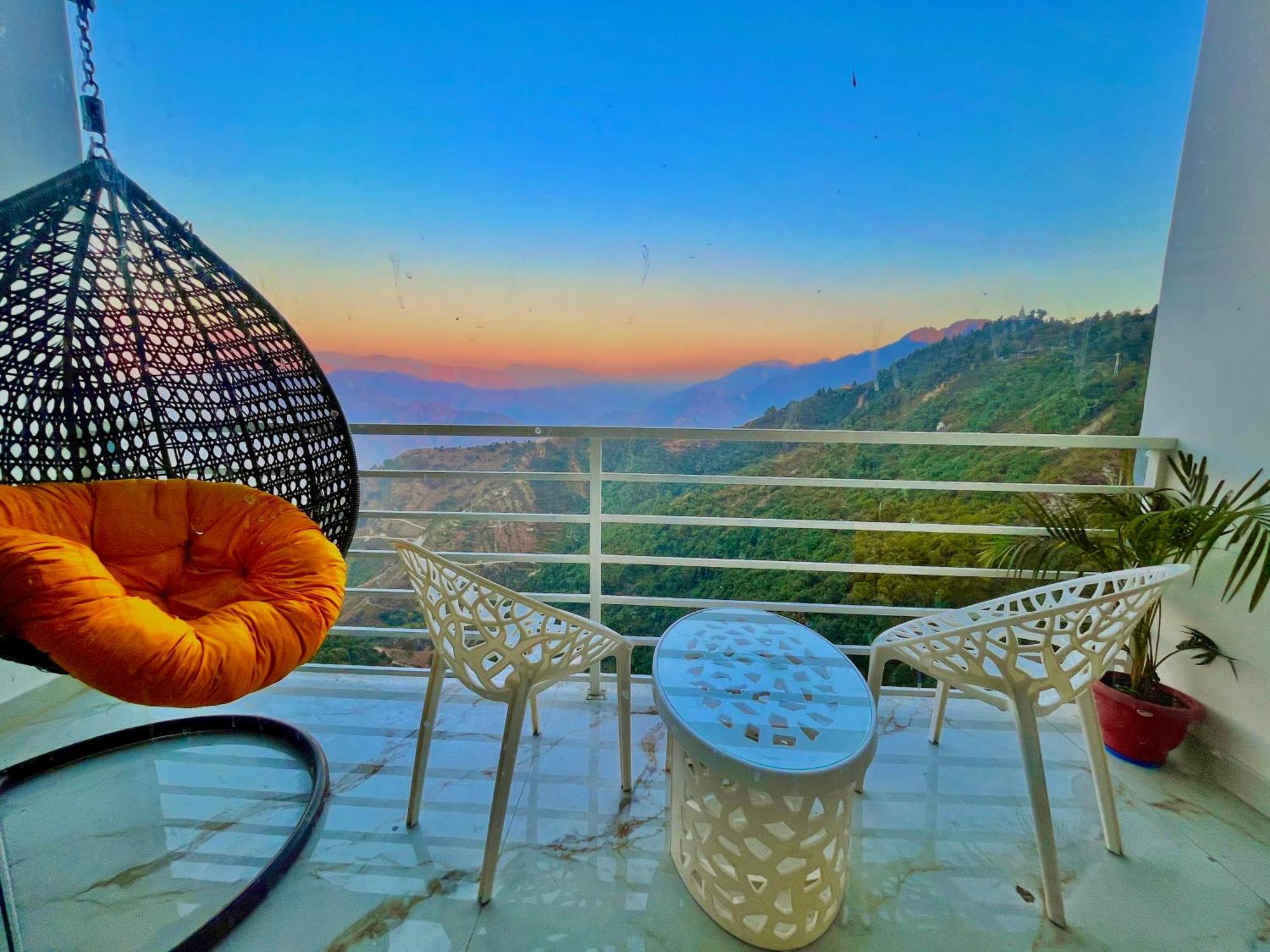 Hotel Classic Crown - #Scenic Mountain View #Open Terrace #Parking #Premium Rooms With Balcony #Guest Preferred #Best Selling Hotel In Mussoorie Exterior photo