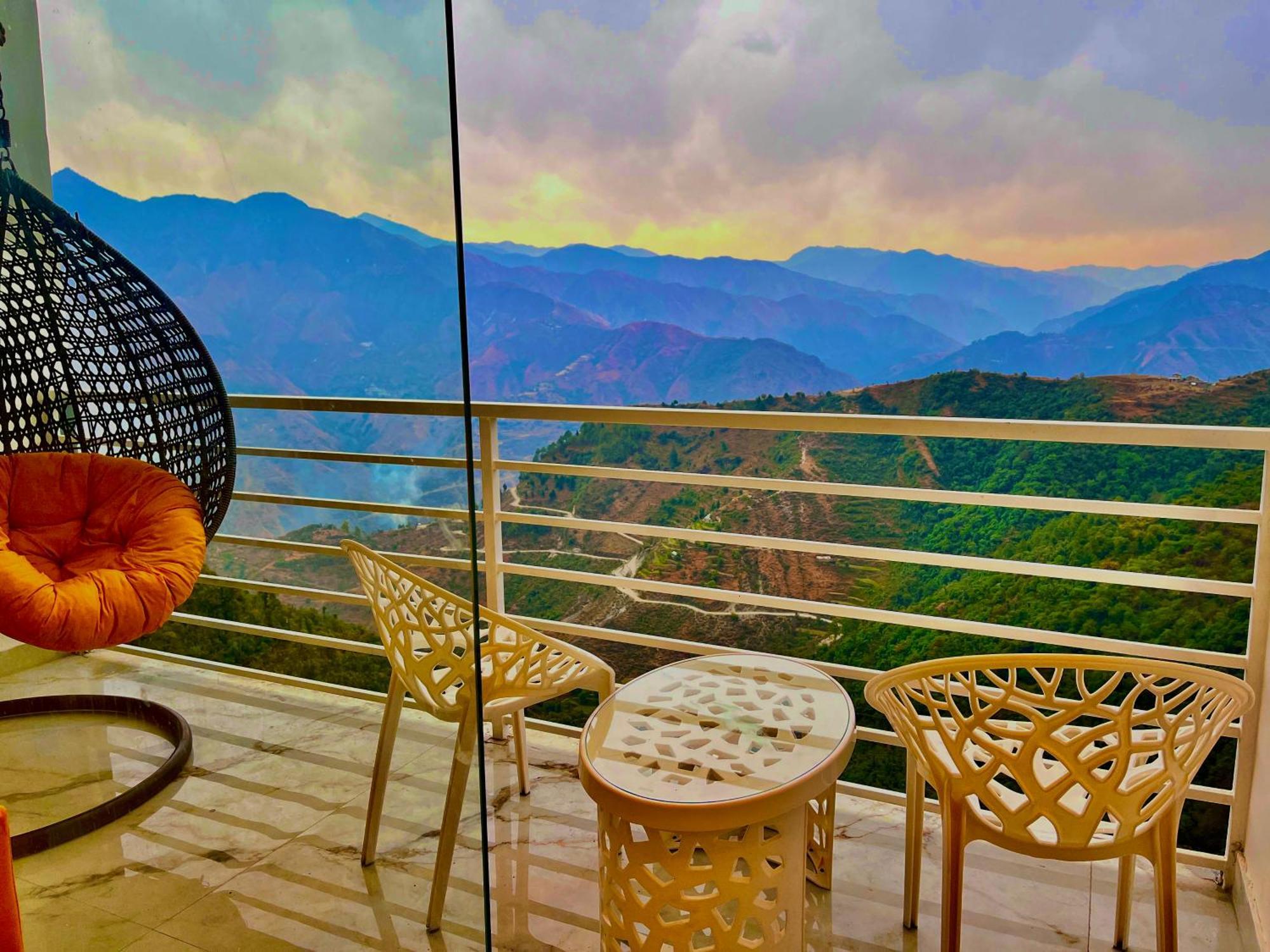 Hotel Classic Crown - #Scenic Mountain View #Open Terrace #Parking #Premium Rooms With Balcony #Guest Preferred #Best Selling Hotel In Mussoorie Exterior photo