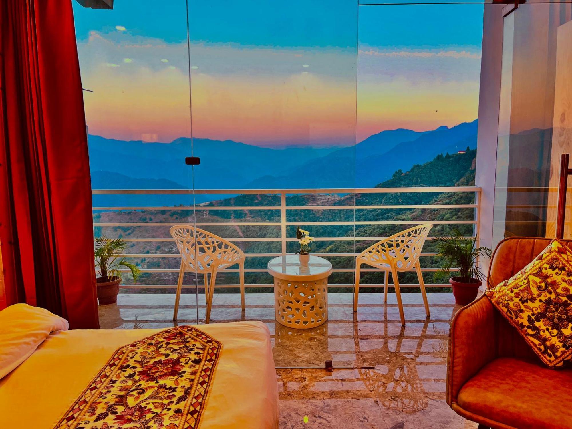 Hotel Classic Crown - #Scenic Mountain View #Open Terrace #Parking #Premium Rooms With Balcony #Guest Preferred #Best Selling Hotel In Mussoorie Exterior photo