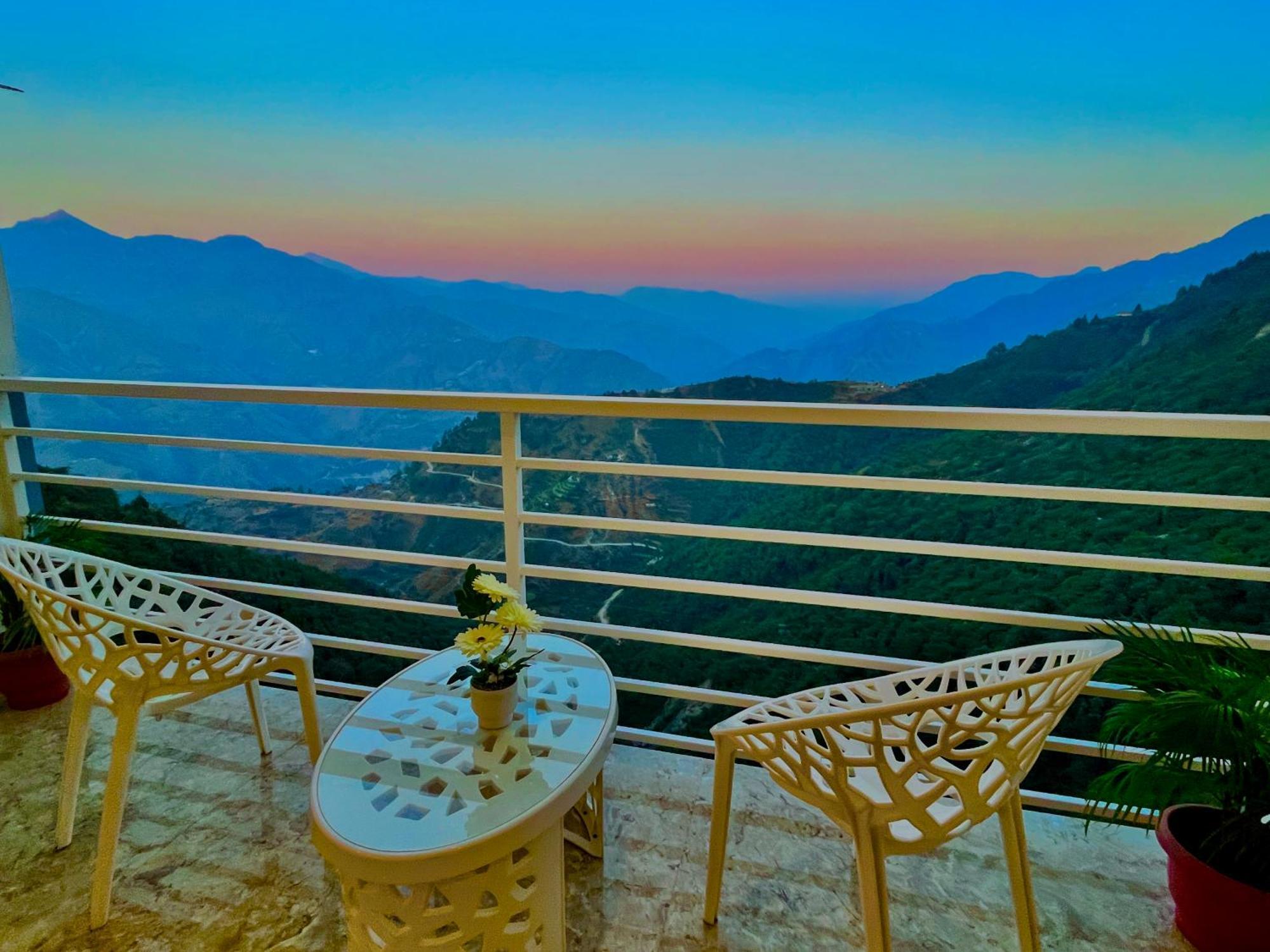 Hotel Classic Crown - #Scenic Mountain View #Open Terrace #Parking #Premium Rooms With Balcony #Guest Preferred #Best Selling Hotel In Mussoorie Exterior photo